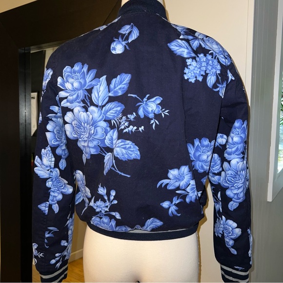 GAP Blue and Gray Bomber Jacket with Ribbed Details - Picture 3 of 9